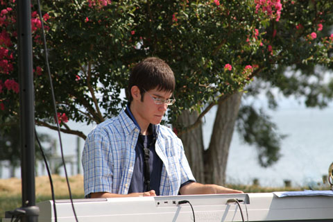 Jonathan - Keyboard